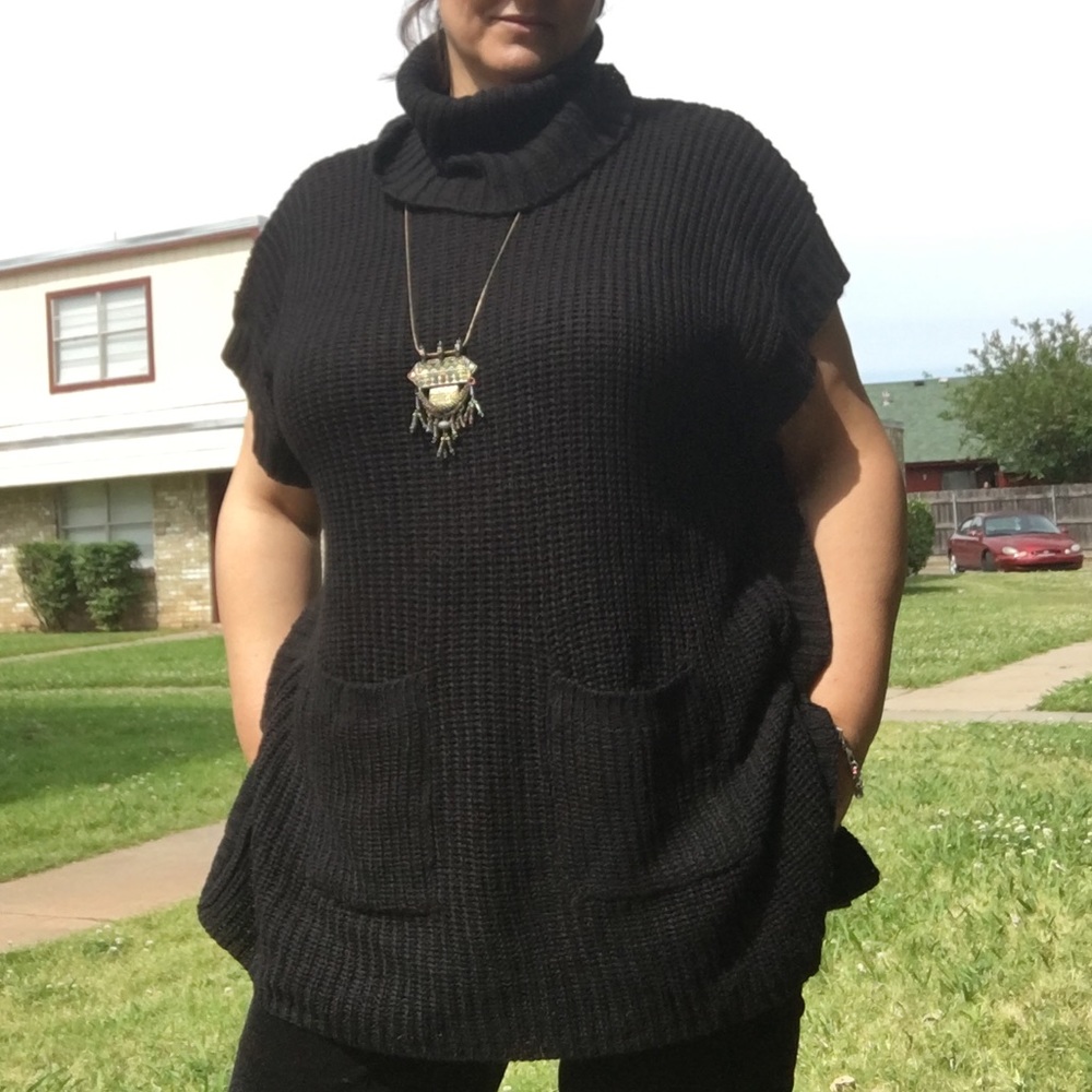 De Rotchild Black Pullover Turtleneck Sweater